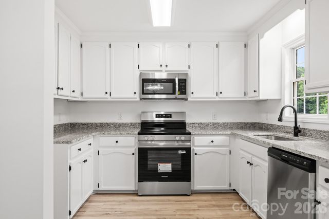 2931 Greenleaf Road, Clover, SC 29710