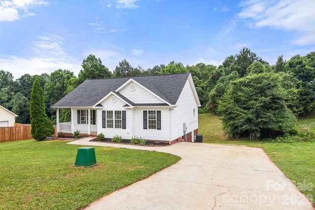 2931 Greenleaf Road, Clover, SC 29710
