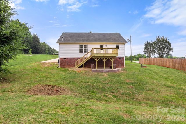2931 Greenleaf Road, Clover, SC 29710