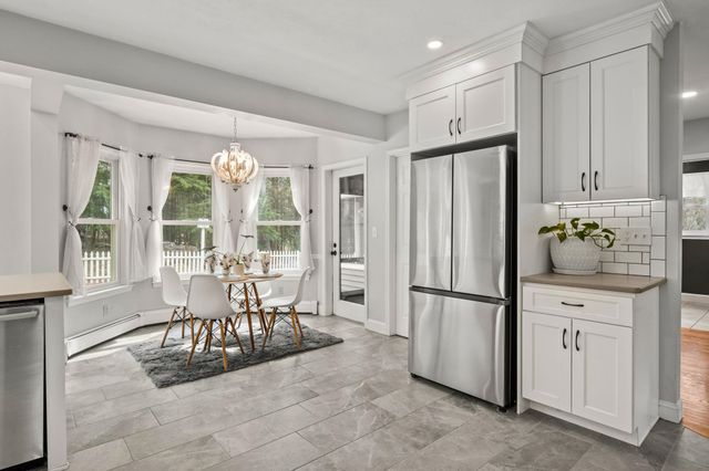 71 Deerwood Hollow, Chester, NH 03036