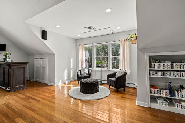 71 Deerwood Hollow, Chester, NH 03036