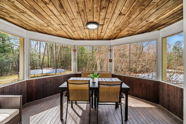 71 Deerwood Hollow, Chester, NH 03036