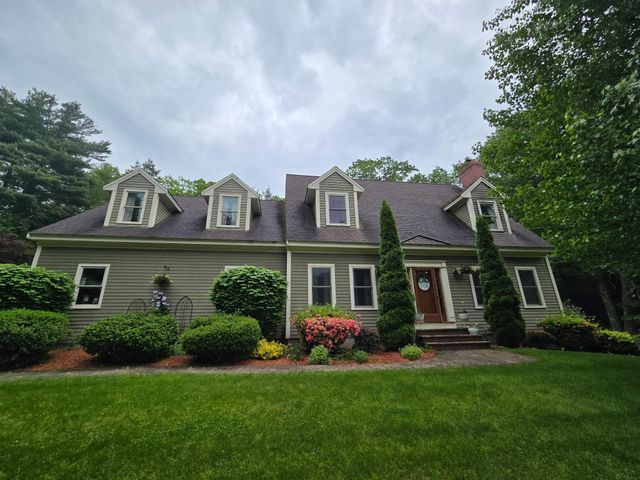 71 Deerwood Hollow, Chester, NH 03036