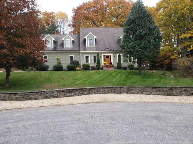71 Deerwood Hollow, Chester, NH 03036