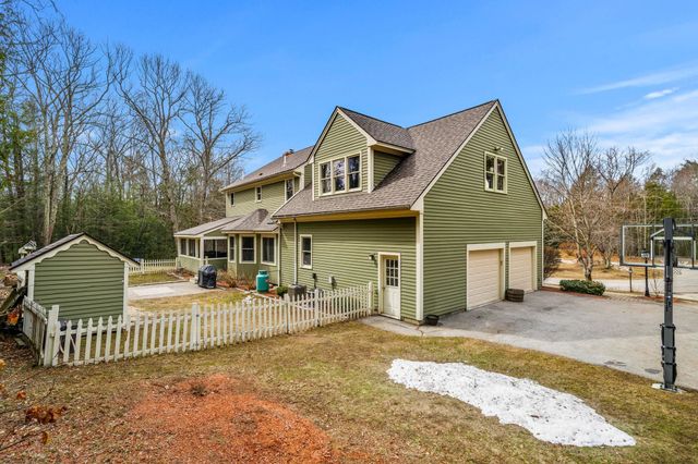 71 Deerwood Hollow, Chester, NH 03036