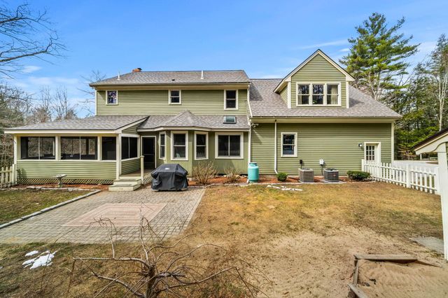 71 Deerwood Hollow, Chester, NH 03036