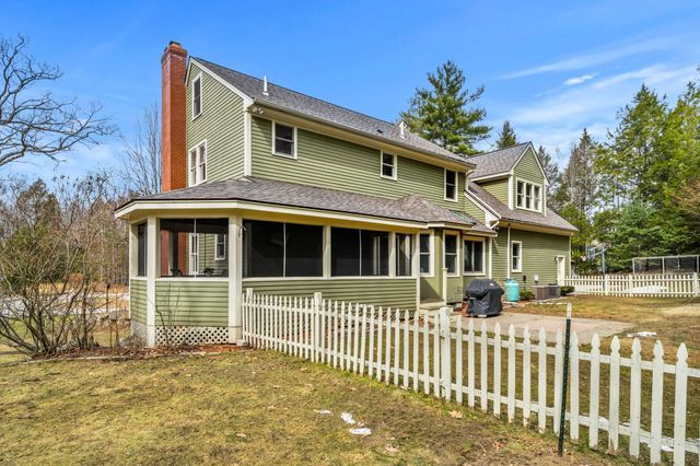 71 Deerwood Hollow, Chester, NH 03036