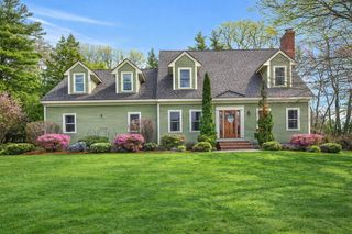 71 Deerwood Hollow, Chester, NH 03036
