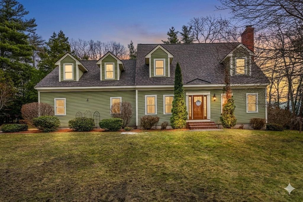 71 Deerwood Hollow, Chester, NH 03036