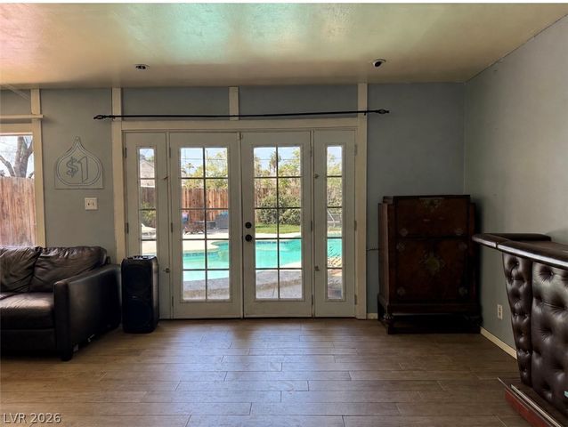1037 Bracken Avenue, Las Vegas, NV 89104