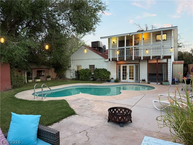 1037 Bracken Avenue, Las Vegas, NV 89104