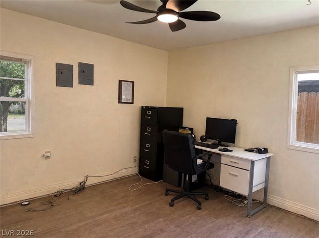 1037 Bracken Avenue, Las Vegas, NV 89104