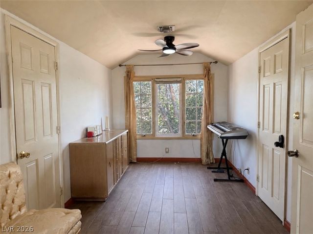 1037 Bracken Avenue, Las Vegas, NV 89104