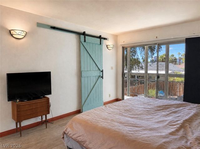 1037 Bracken Avenue, Las Vegas, NV 89104
