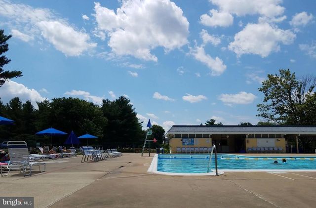 5116 AMPTHILL DR, Alexandria, VA 22312