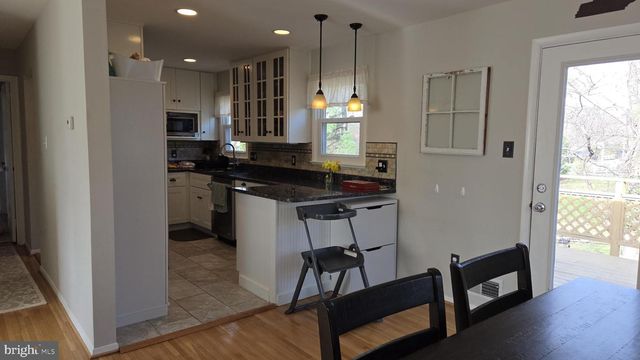 5116 AMPTHILL DR, Alexandria, VA 22312