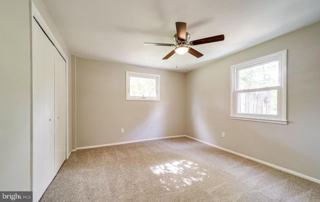 5116 AMPTHILL DR, Alexandria, VA 22312