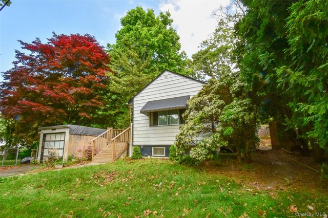 82 Cherry Road, Rocky Point, NY 11778
