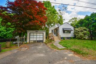 82 Cherry Road, Rocky Point, NY 11778