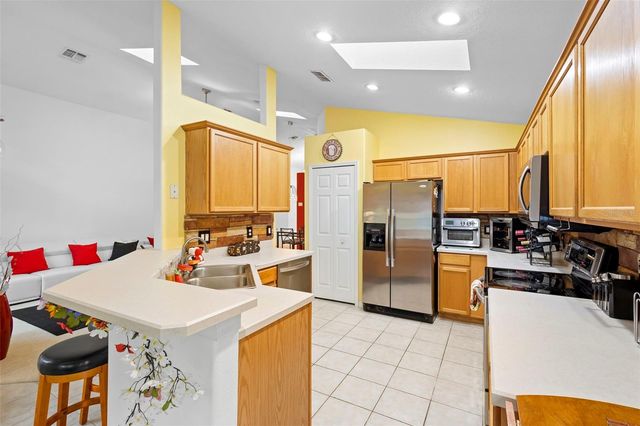 2633 AUTUMN CREEK CIRCLE, Kissimmee, FL 34747