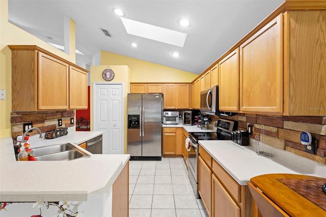 2633 AUTUMN CREEK CIRCLE, Kissimmee, FL 34747