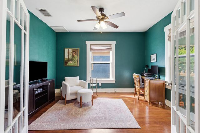 2233 Fairmount Avenue, Fort Worth, TX 76110