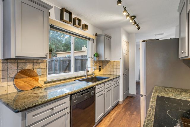 1737 Live Oak Court, Lewisville, TX 75067