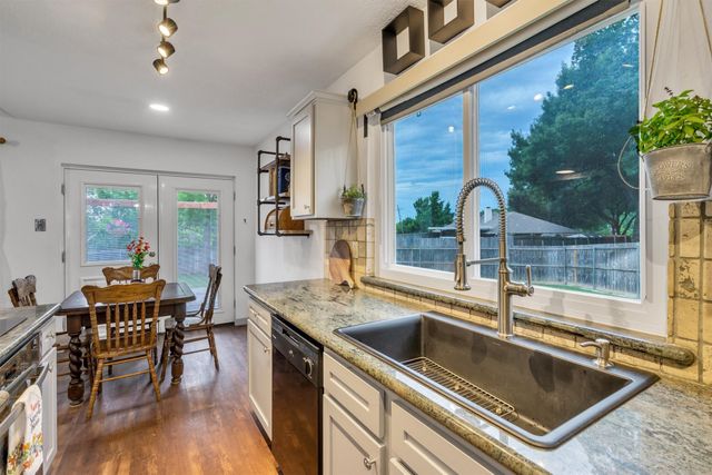 1737 Live Oak Court, Lewisville, TX 75067