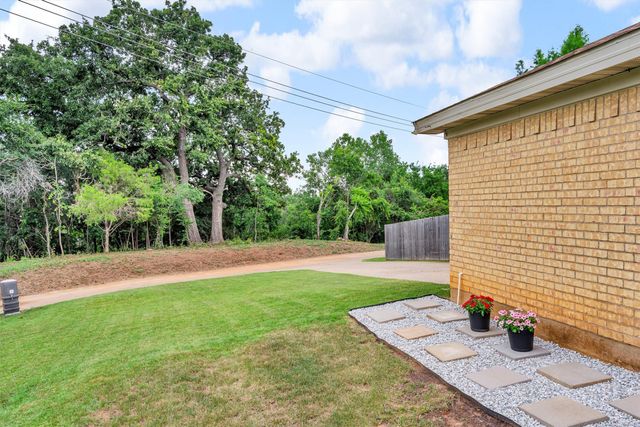 1737 Live Oak Court, Lewisville, TX 75067