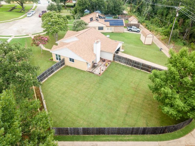 1737 Live Oak Court, Lewisville, TX 75067