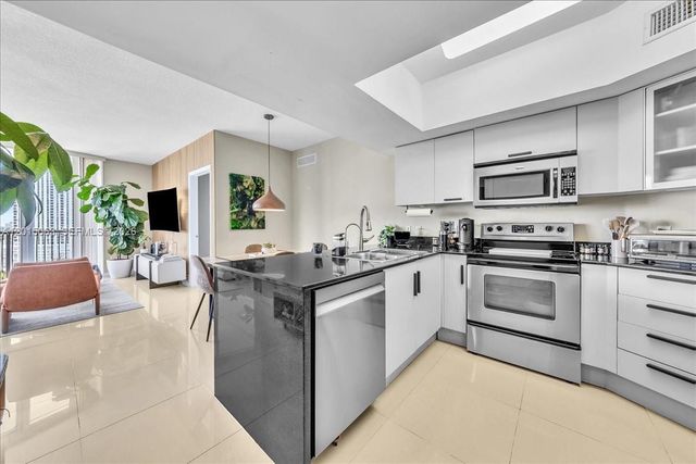 1750 N Bayshore Dr 2015, Miami, FL 33132