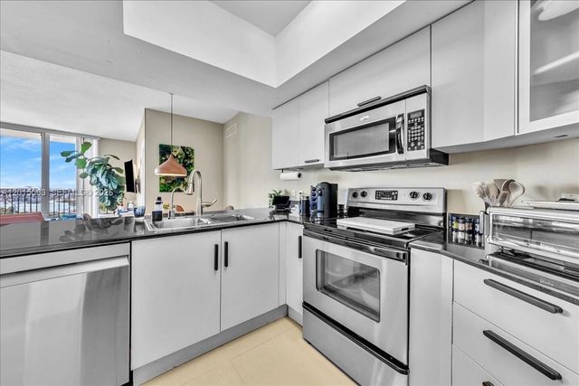 1750 N Bayshore Dr 2015, Miami, FL 33132