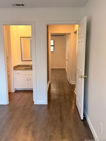 11843 Braesview Apt 1516, San Antonio, TX 78213