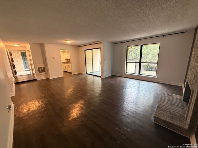 11843 Braesview Apt 1516, San Antonio, TX 78213