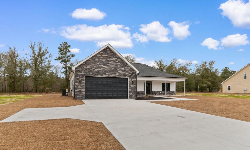 2281 Seaford Dr., Longs, SC 29568