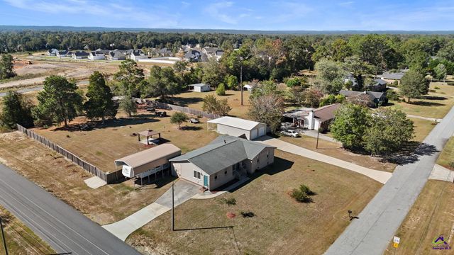 6404 Shawn drive, Lizella, GA 31052