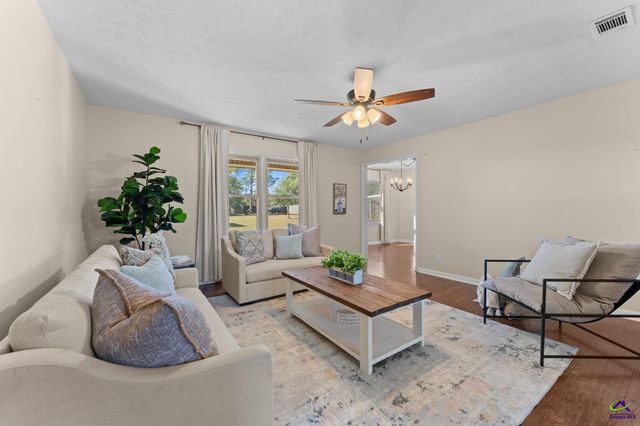 6404 Shawn drive, Lizella, GA 31052