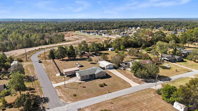 6404 Shawn drive, Lizella, GA 31052