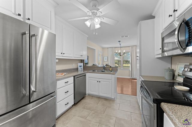 6404 Shawn drive, Lizella, GA 31052