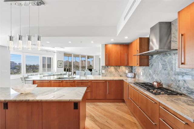 13675 VANDERBILT DRIVE 605, Naples, FL 34110