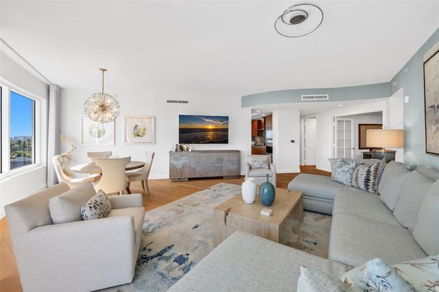 13675 VANDERBILT DRIVE 605, Naples, FL 34110