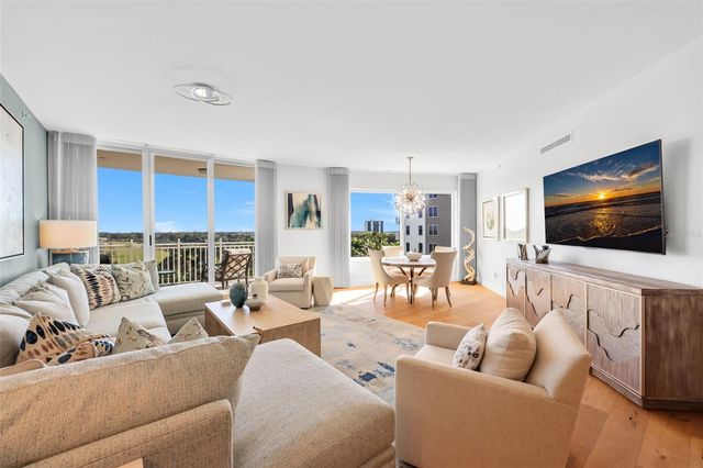 13675 VANDERBILT DRIVE 605, Naples, FL 34110