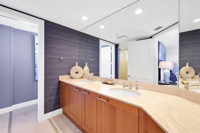 13675 VANDERBILT DRIVE 605, Naples, FL 34110