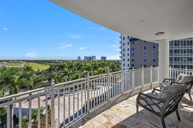 13675 VANDERBILT DRIVE 605, Naples, FL 34110