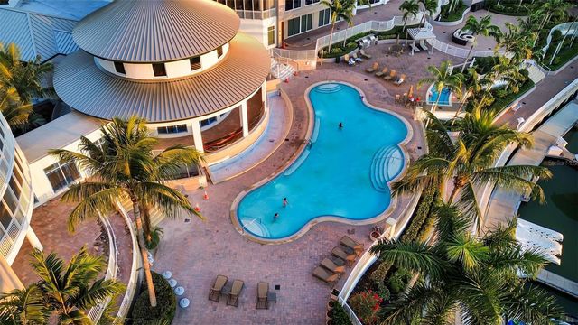 13675 VANDERBILT DRIVE 605, Naples, FL 34110