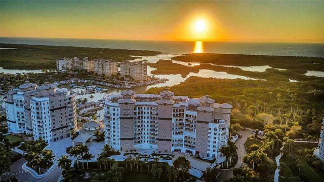 13675 VANDERBILT DRIVE 605, Naples, FL 34110