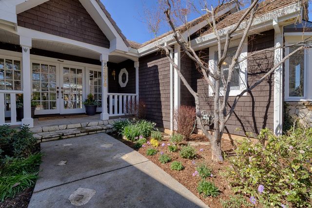 23976 Balsam Ct, Auburn, CA 95602