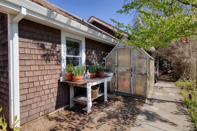 23976 Balsam Ct, Auburn, CA 95602