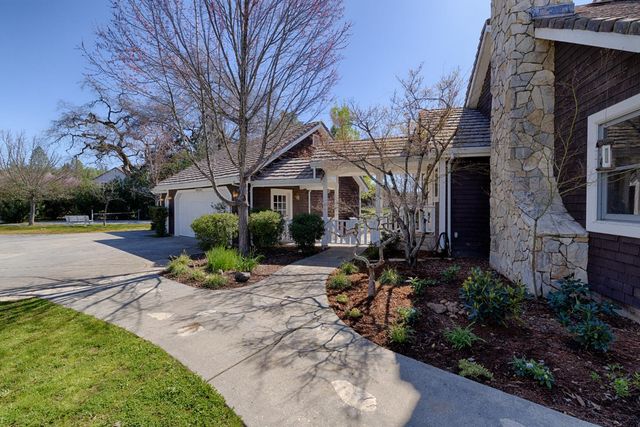 23976 Balsam Ct, Auburn, CA 95602