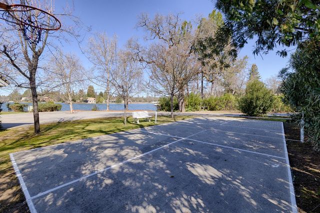 23976 Balsam Ct, Auburn, CA 95602